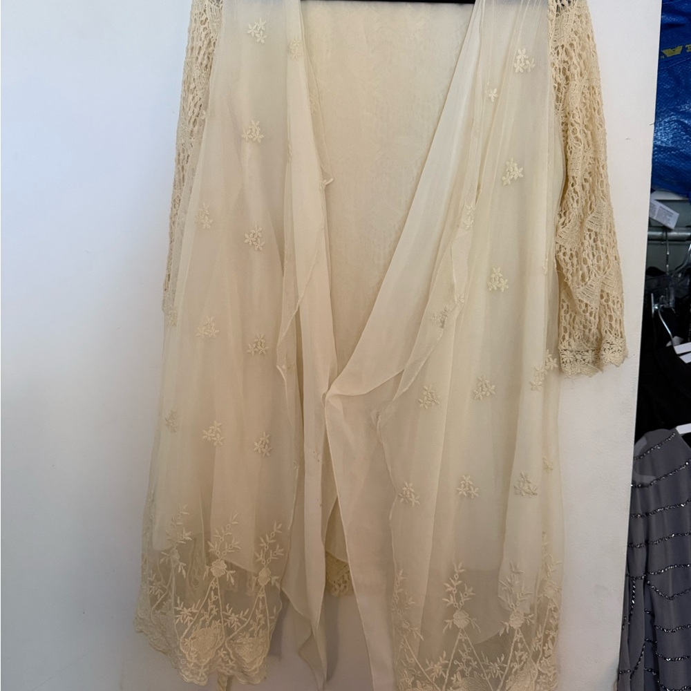 Blu Pepper Cream Lace Robe - Picture 4 of 5